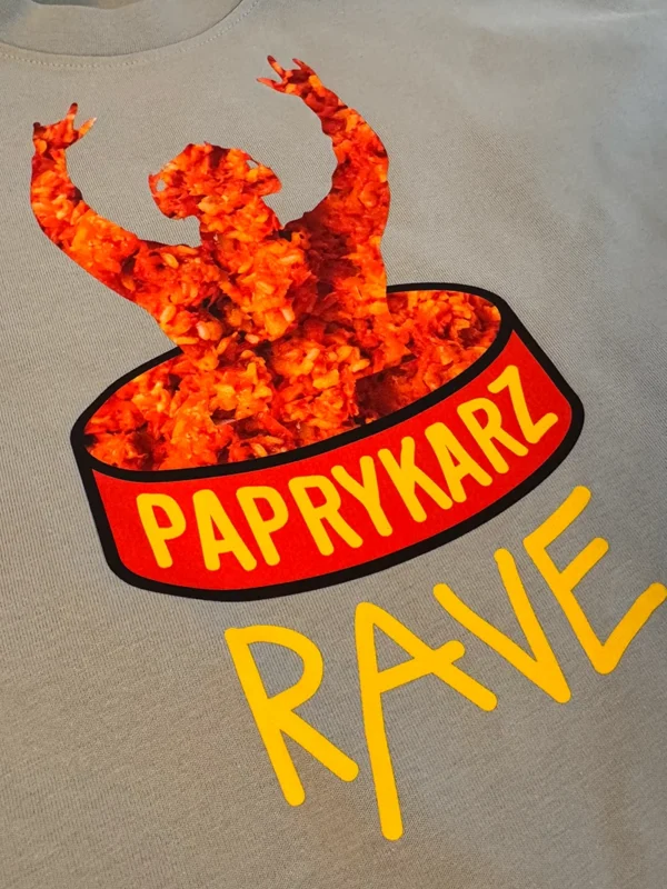 Koszulka paprykarz rave, ironiczna odpowiedź na modne eventy, projekt związany ze Szczecinem