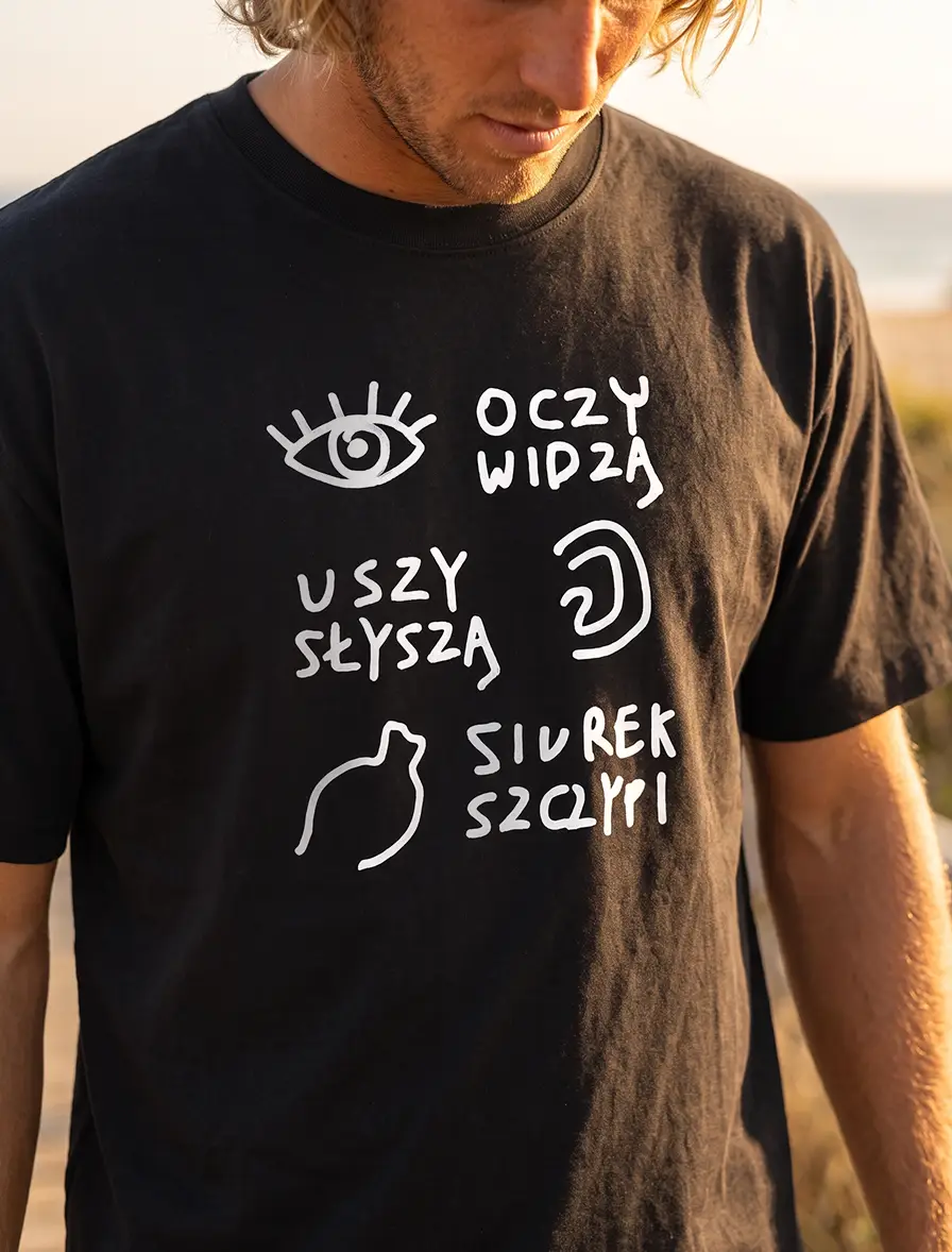 Koszulka oversize z nadrukiem Koszulka – Oczy widzą, uszy słyszą, siurek szczypi. Dla sztywnych chłopaków i dziewczyn